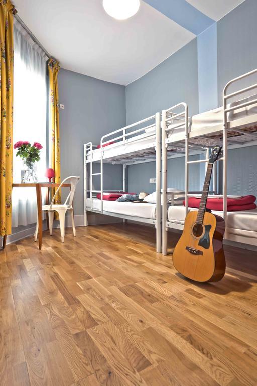 Vierbettzimmer mit eigenem Bad